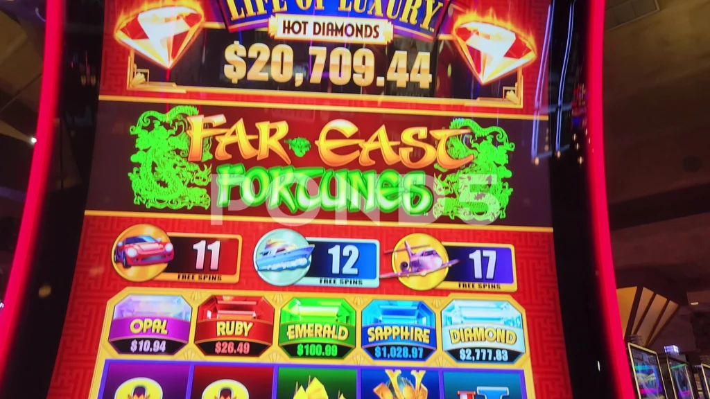 Life of Luxury Slot Machine